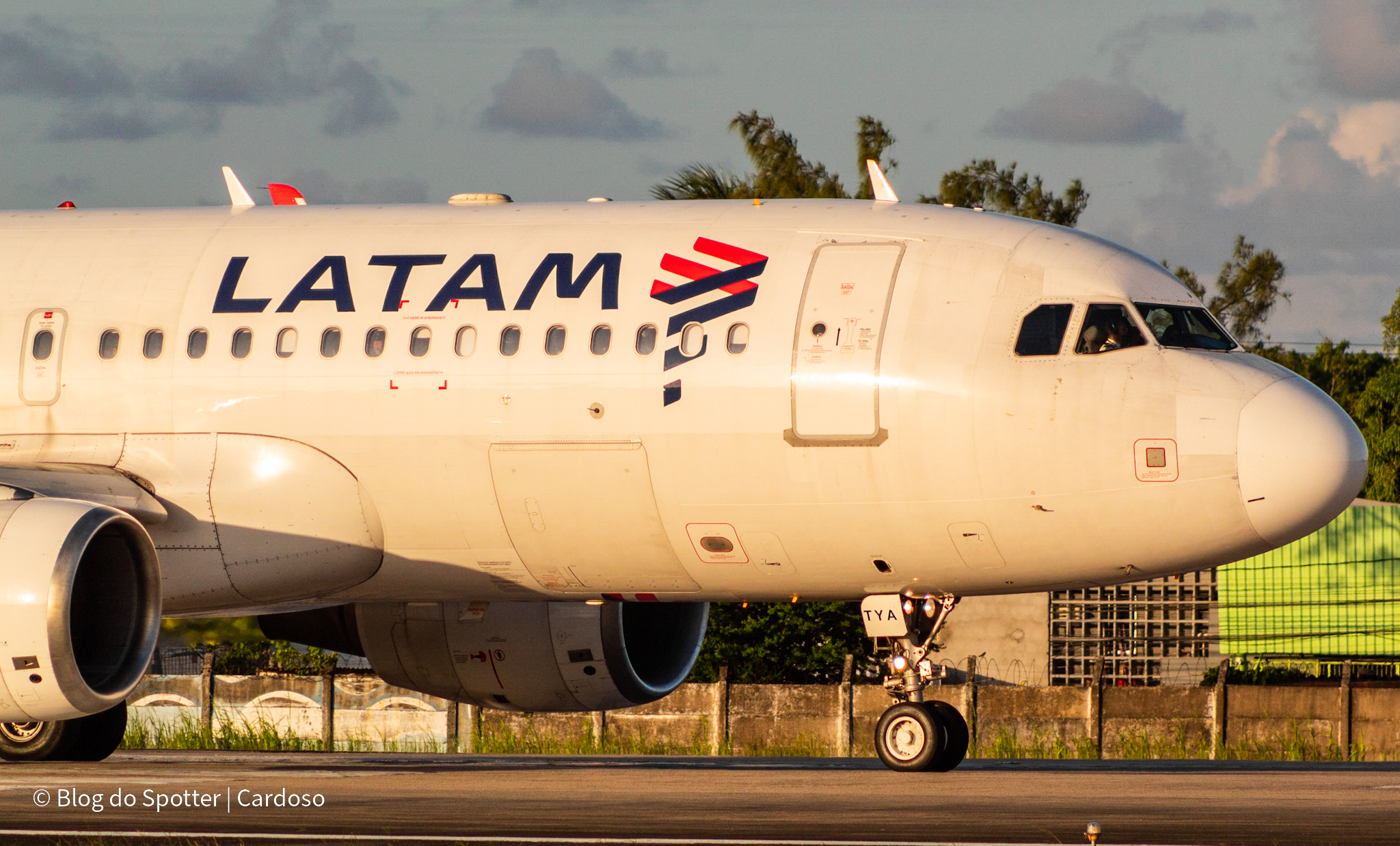 PR-TYA - Airbus A320-214 - LATAM Airlines