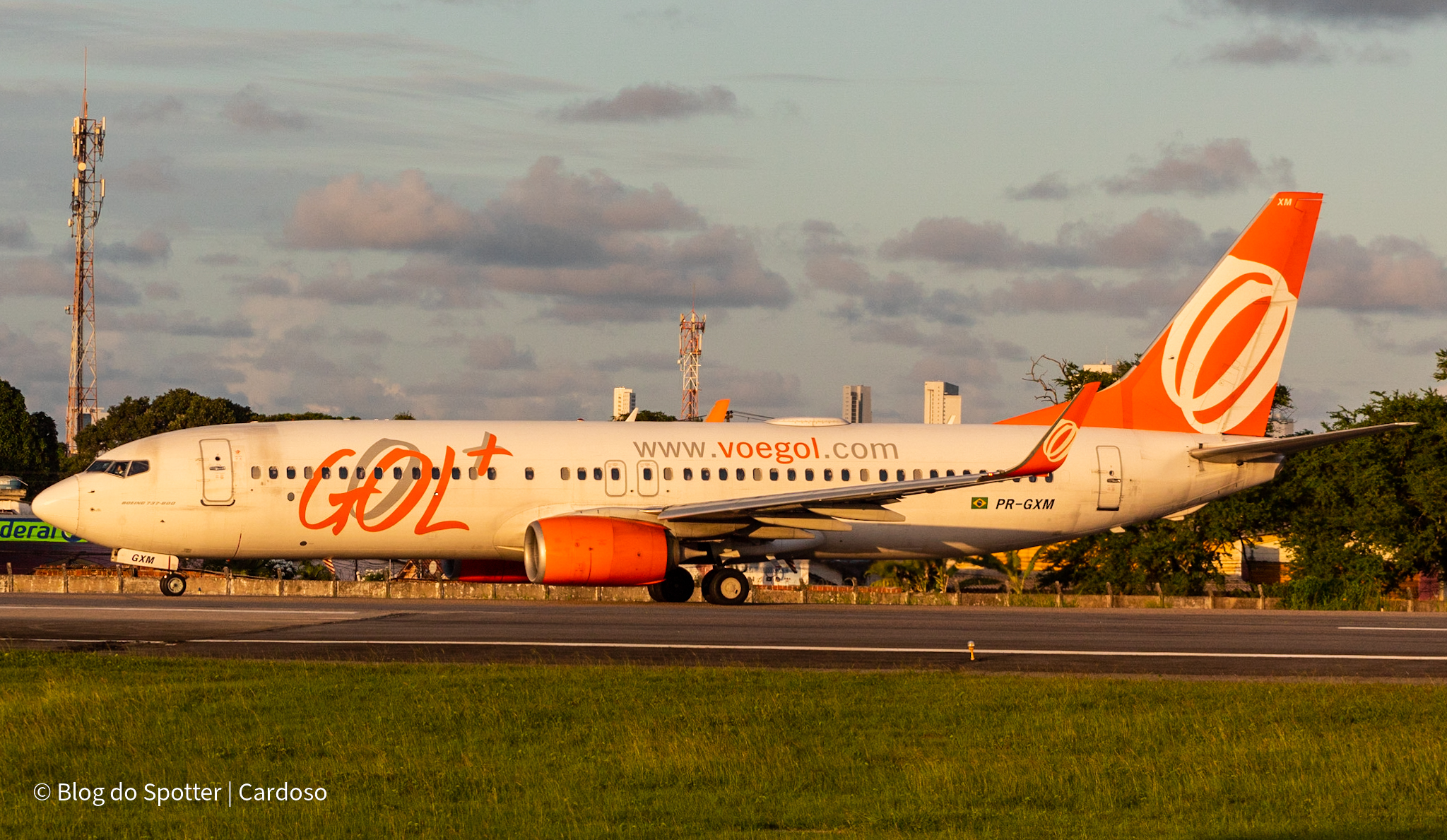 PR-GXM - Boeing 737-8EH - GOL Linhas Aéreas - Blog do Spotter