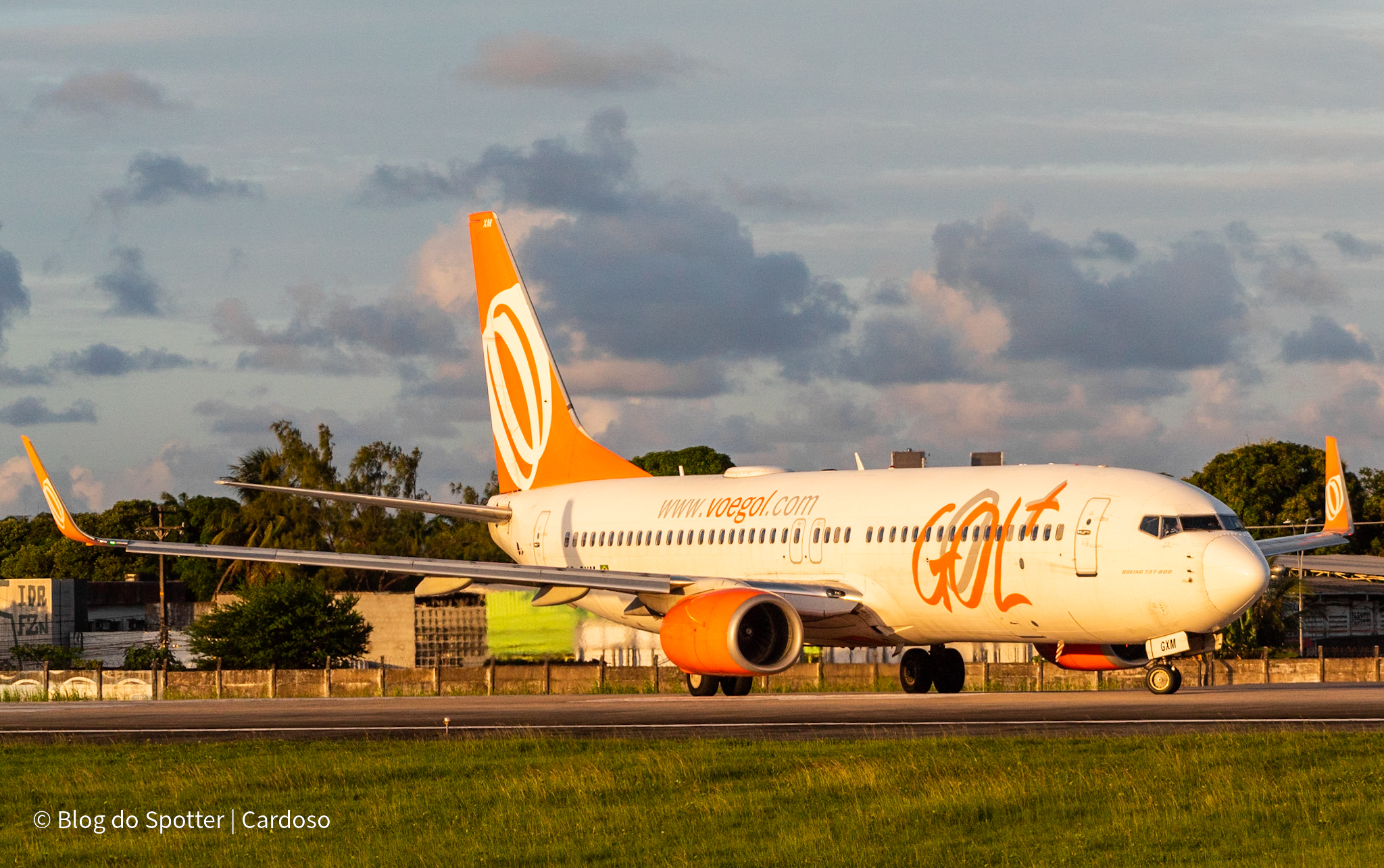 PR-GXM - Boeing 737-8EH - GOL Linhas Aéreas - Blog do Spotter