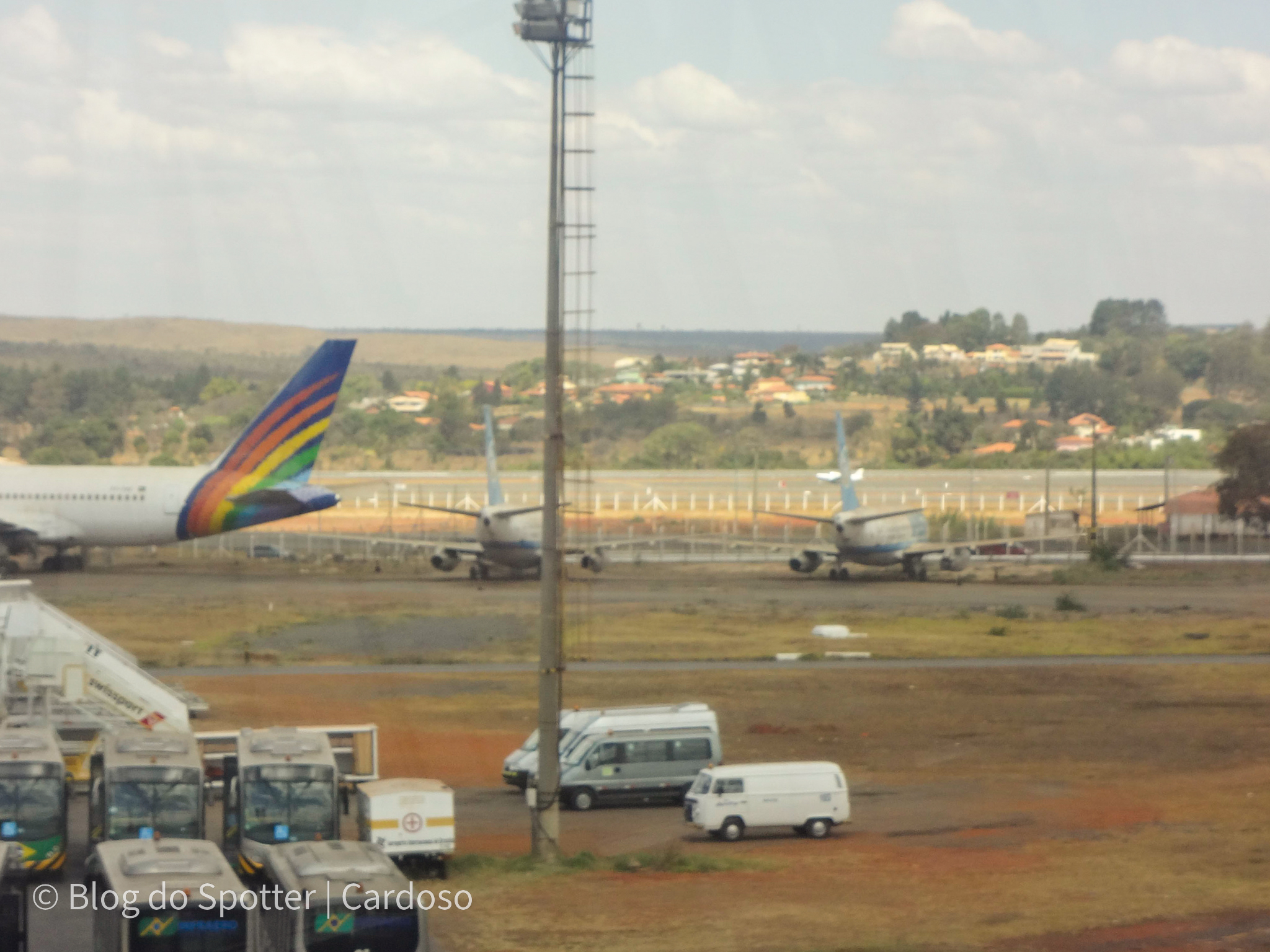Fotos antigas no Aeroporto Internacional de Brasília - Boeing 737-200 da VASP