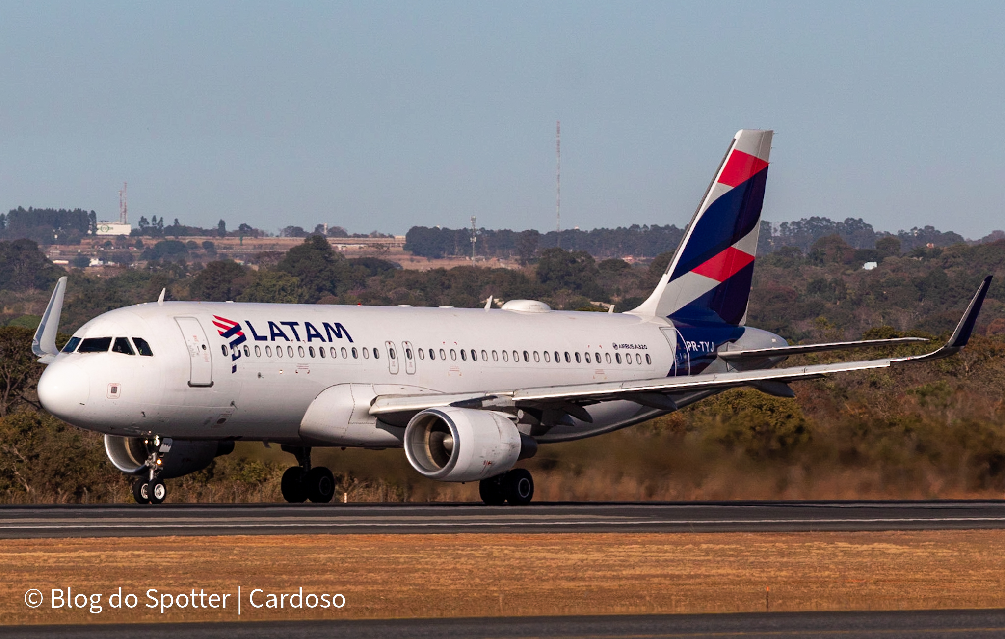 PR-TYJ - Airbus A320-214 WL - LATAM Airlines