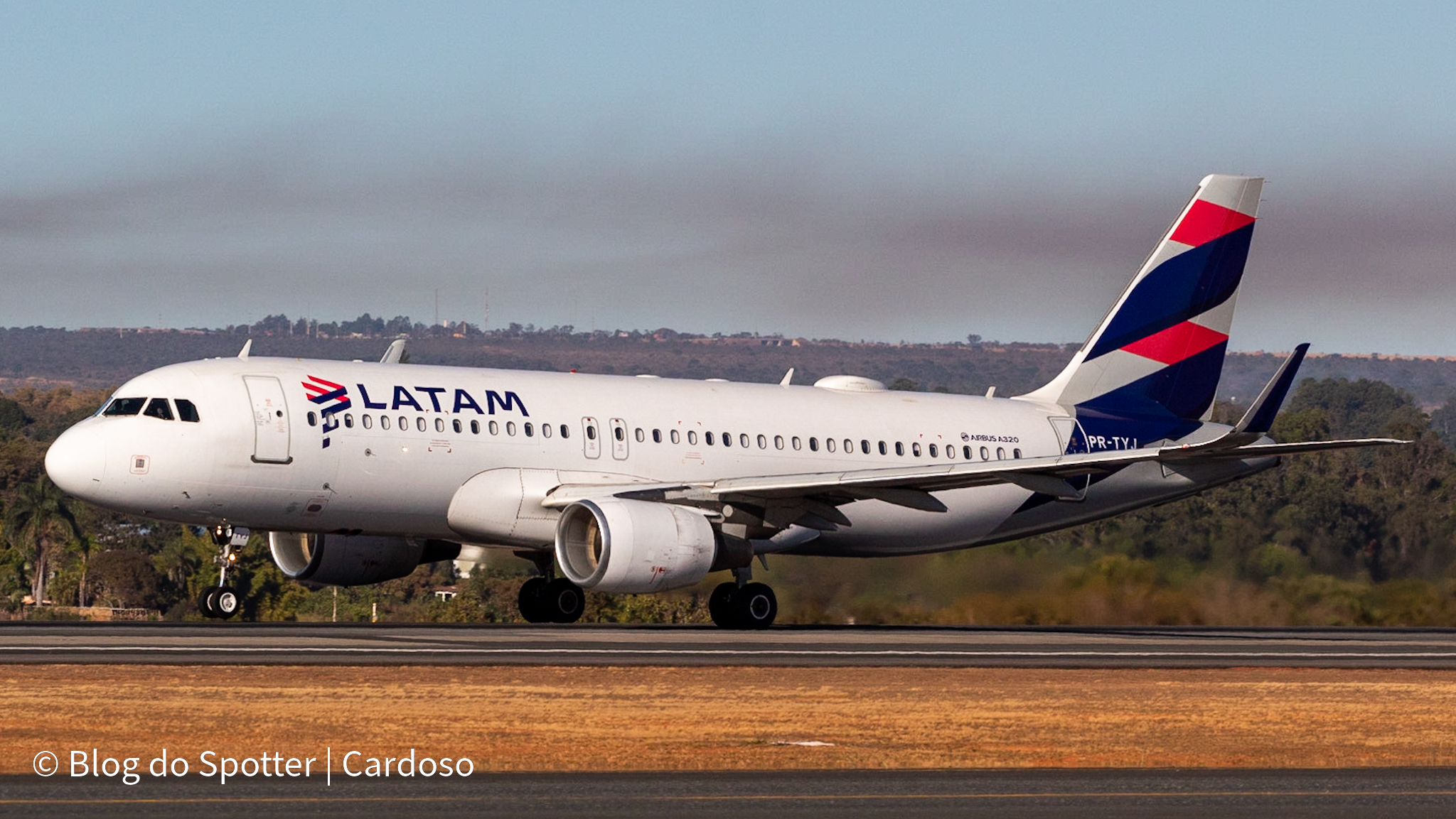 PR-TYJ - Airbus A320-214 WL - LATAM Airlines