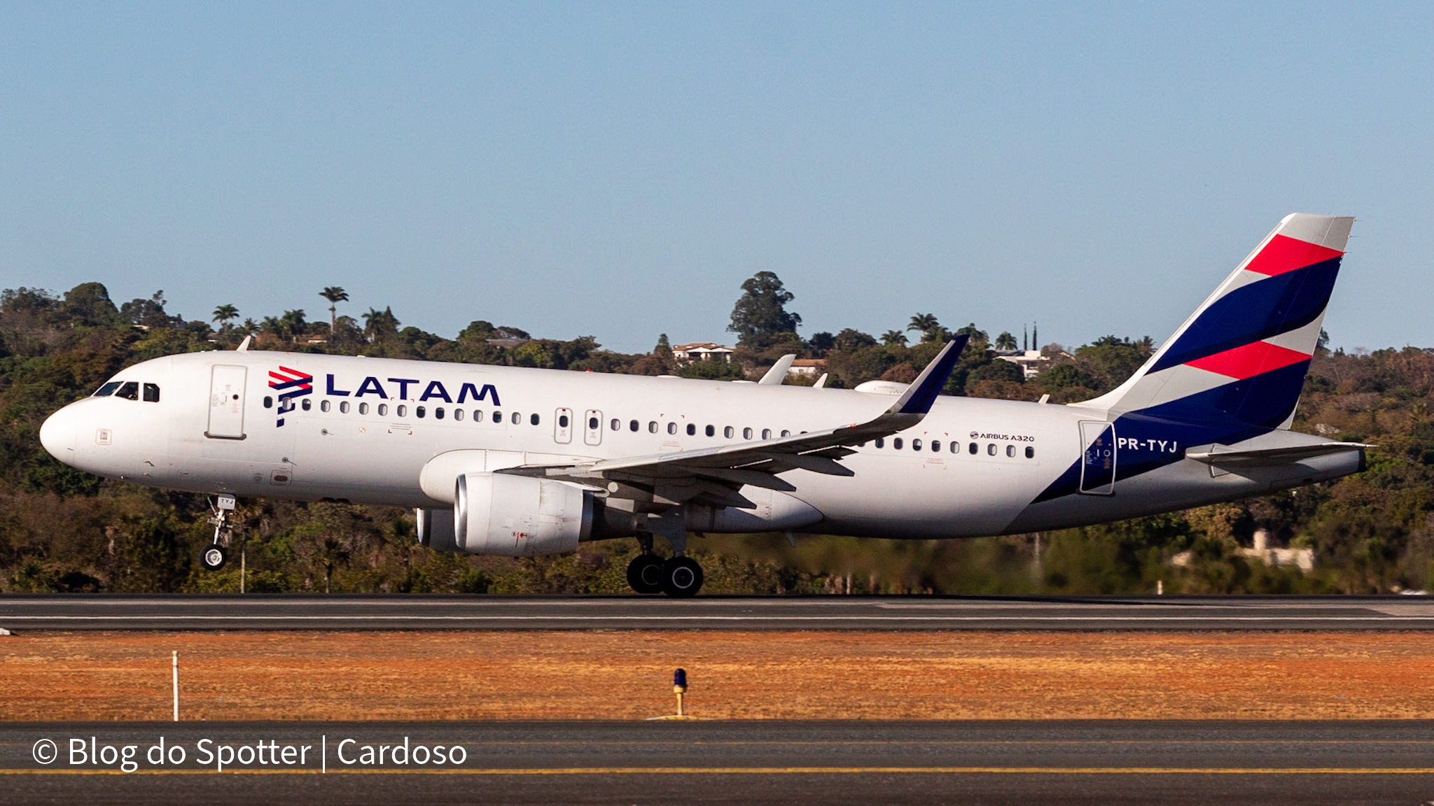 PR-TYJ - Airbus A320-214 WL - LATAM Airlines