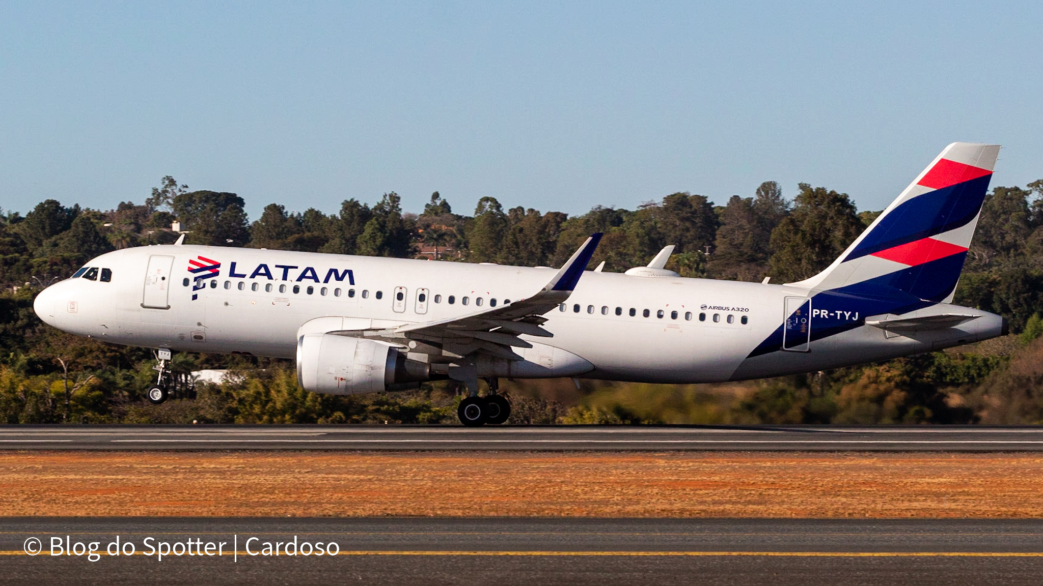 PR-TYJ - Airbus A320-214 WL - LATAM Airlines