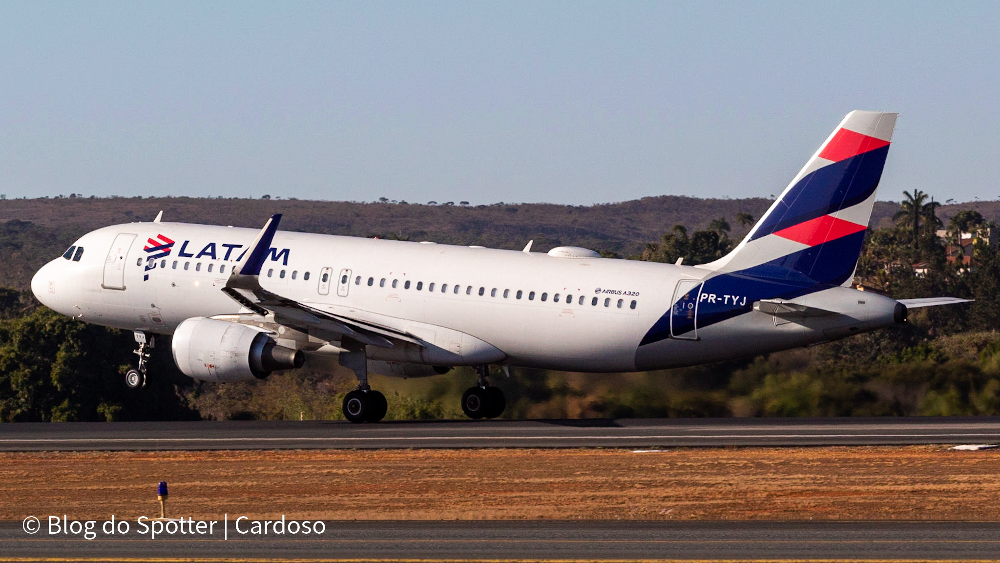 PR-TYJ - Airbus A320-214 WL - LATAM Airlines