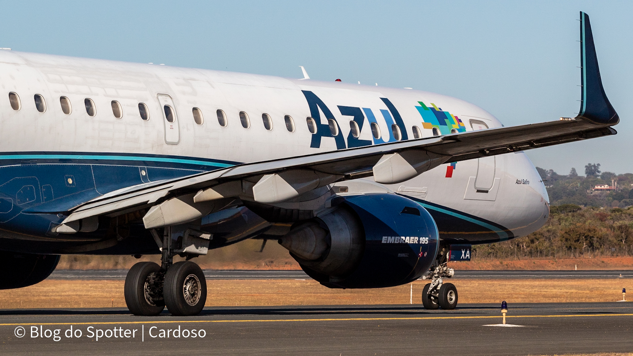 PR-AXA – Embraer 195 – Azul Linhas Aéreas