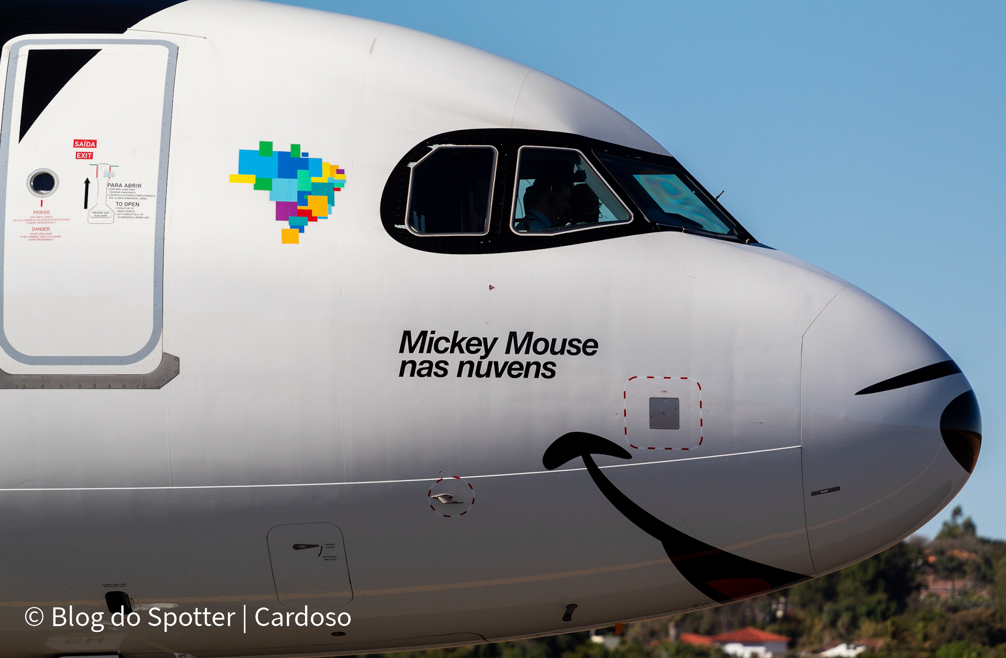 PR-YSH - Mickey Mouse Nas Nuvens - Airbus A320 NEO