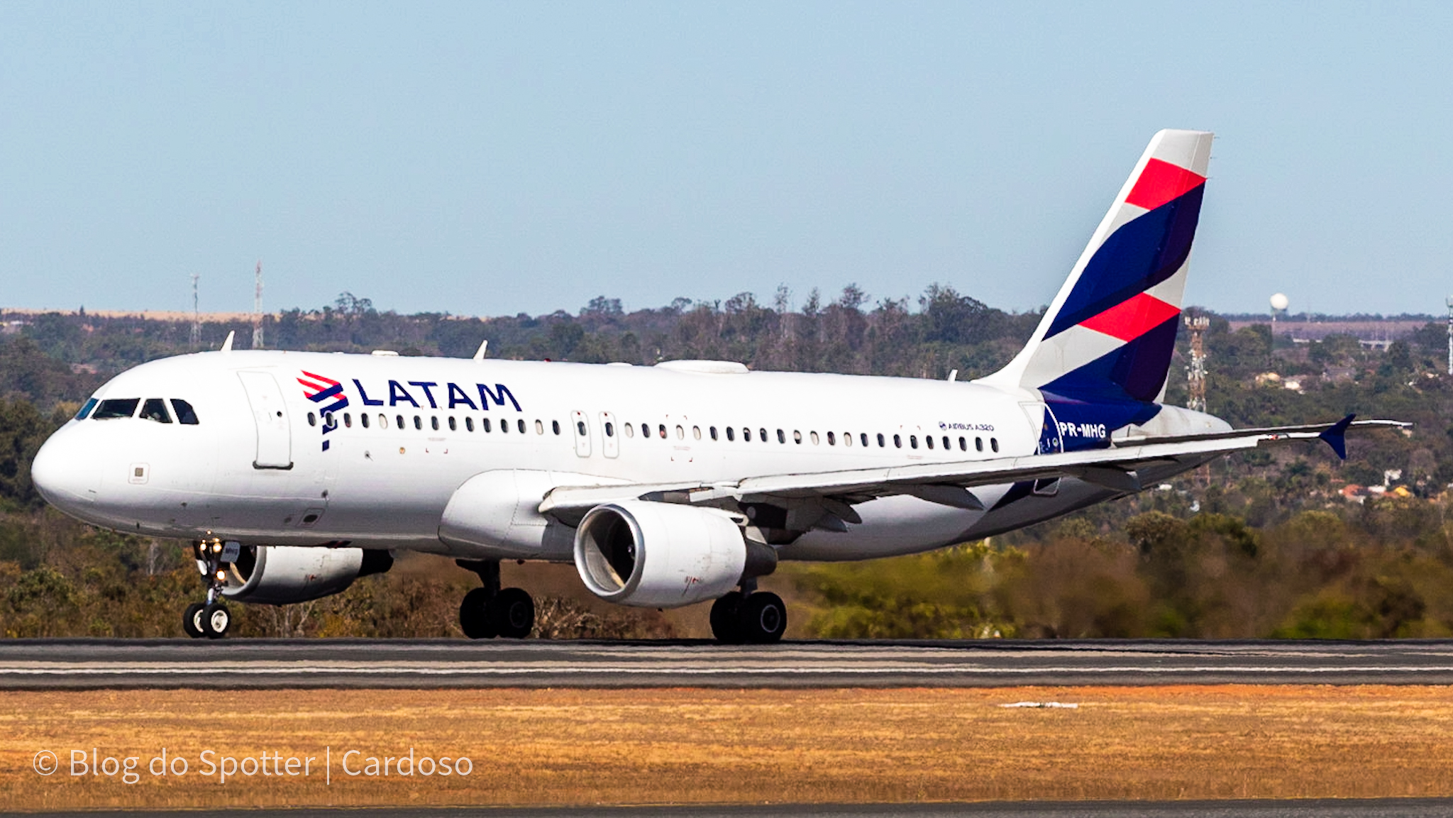 PR-MHG - Airbus A320-214 - LATAM Airlines - Spotter Day 2022 do Aeroporto de Brasília