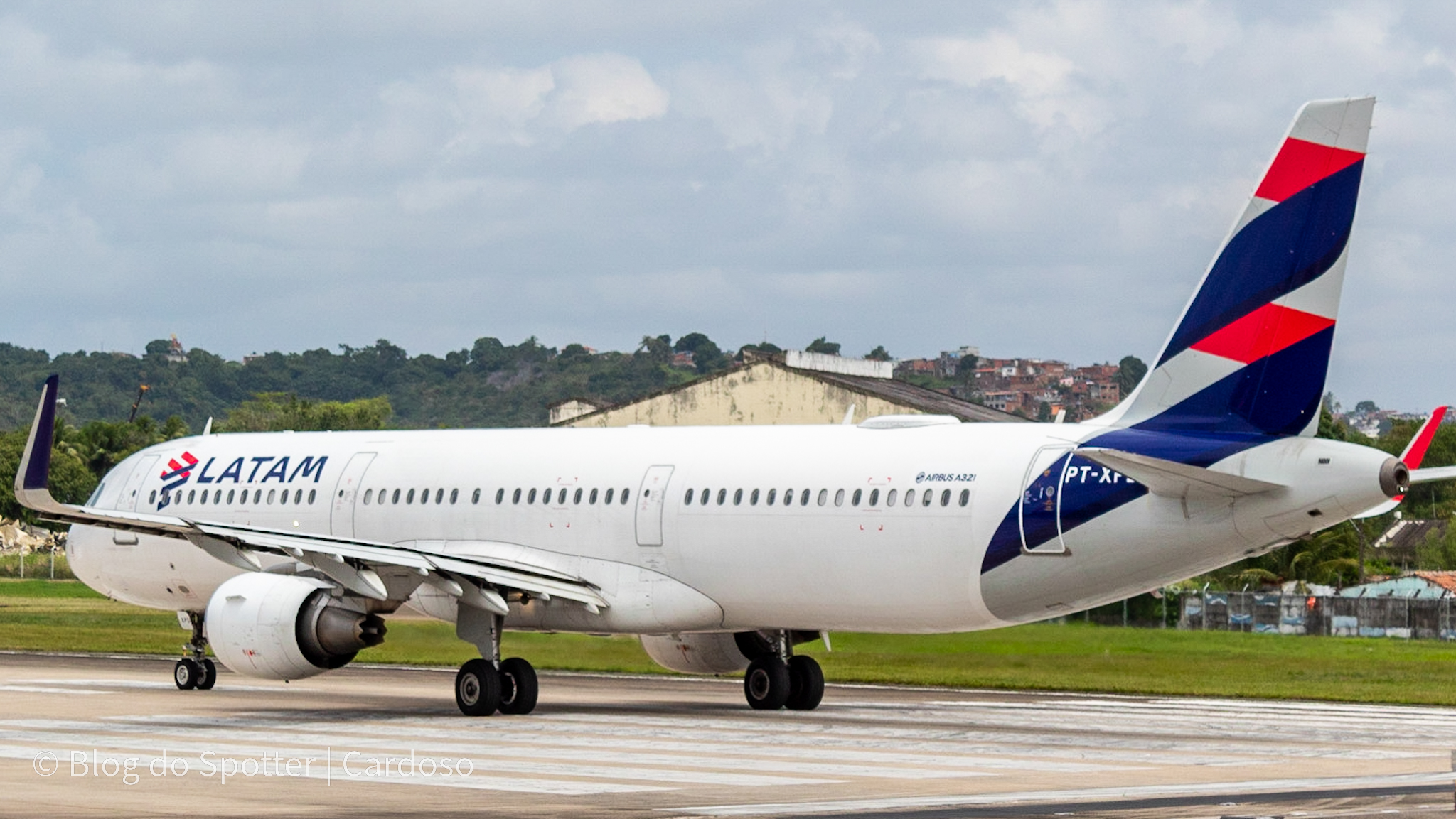 PT-XPD - Airbus A321-211 - LATAM Airlines