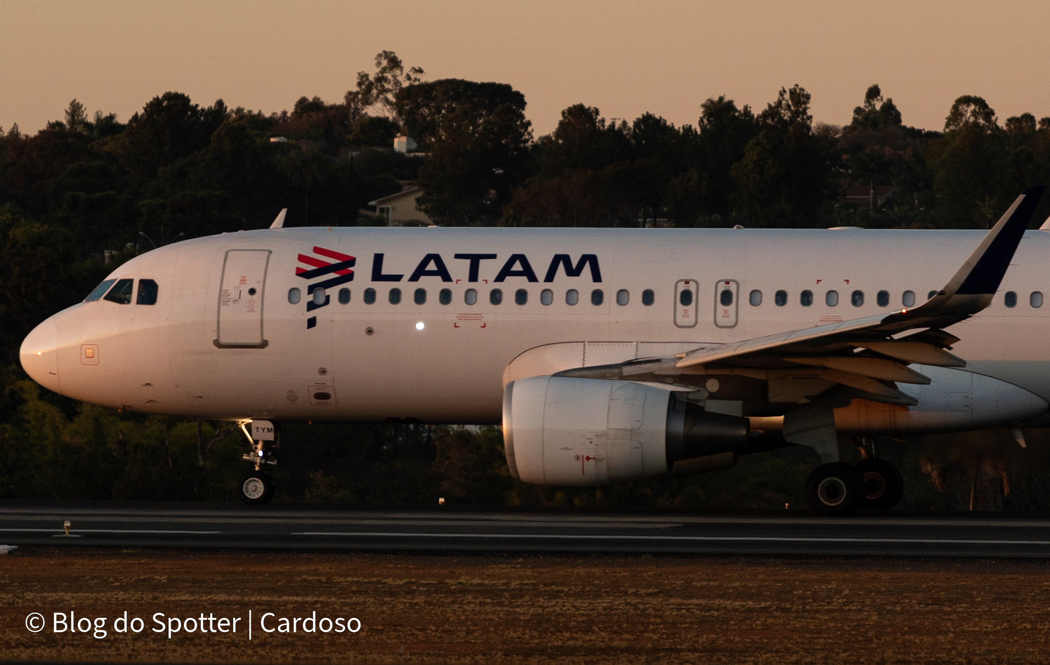 PR-TYM - Airbus A320-214 - LATAM Airlines