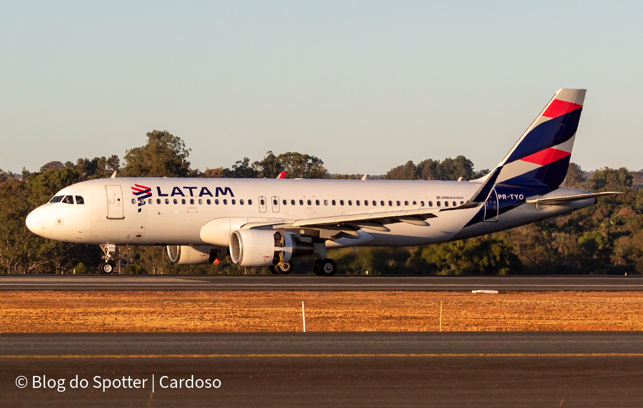 PR-TYO - Airbus A320-214 - LATAM Airlines