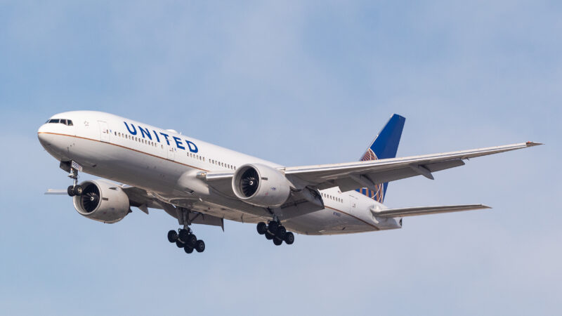 N78002 – Boeing 777-224(ER) – United Airlines