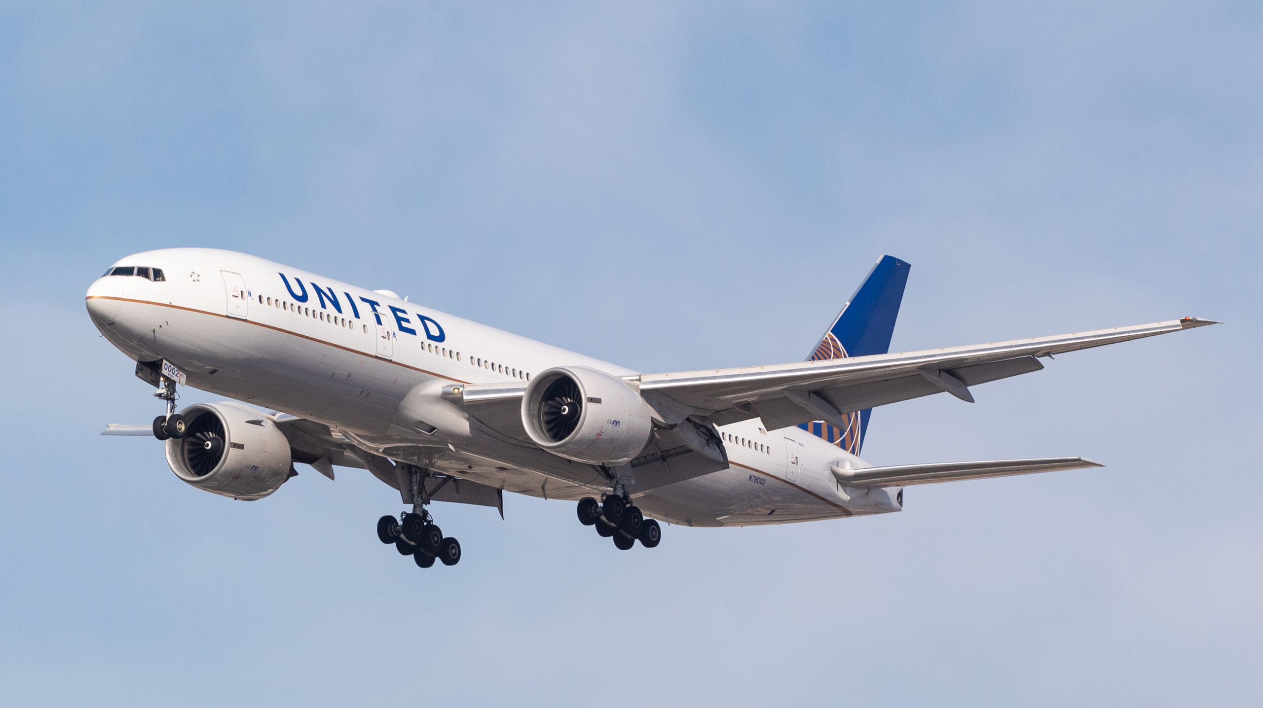 N78002 – Boeing 777-224(ER) – United Airlines