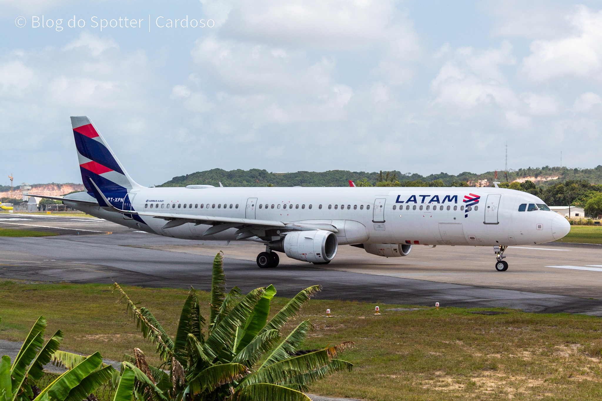 PT-XPN - Airbus A321-211 - LATAM Airlines