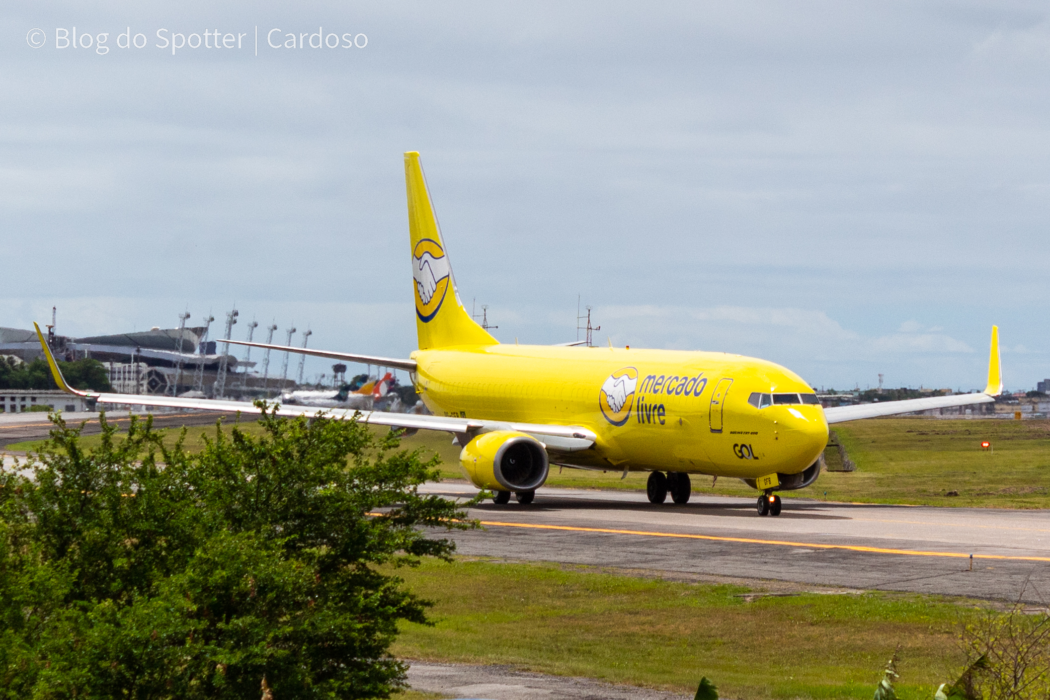 PS-GFB – Boeing 737-8EH (BCF) – Mercado Livre e GOL