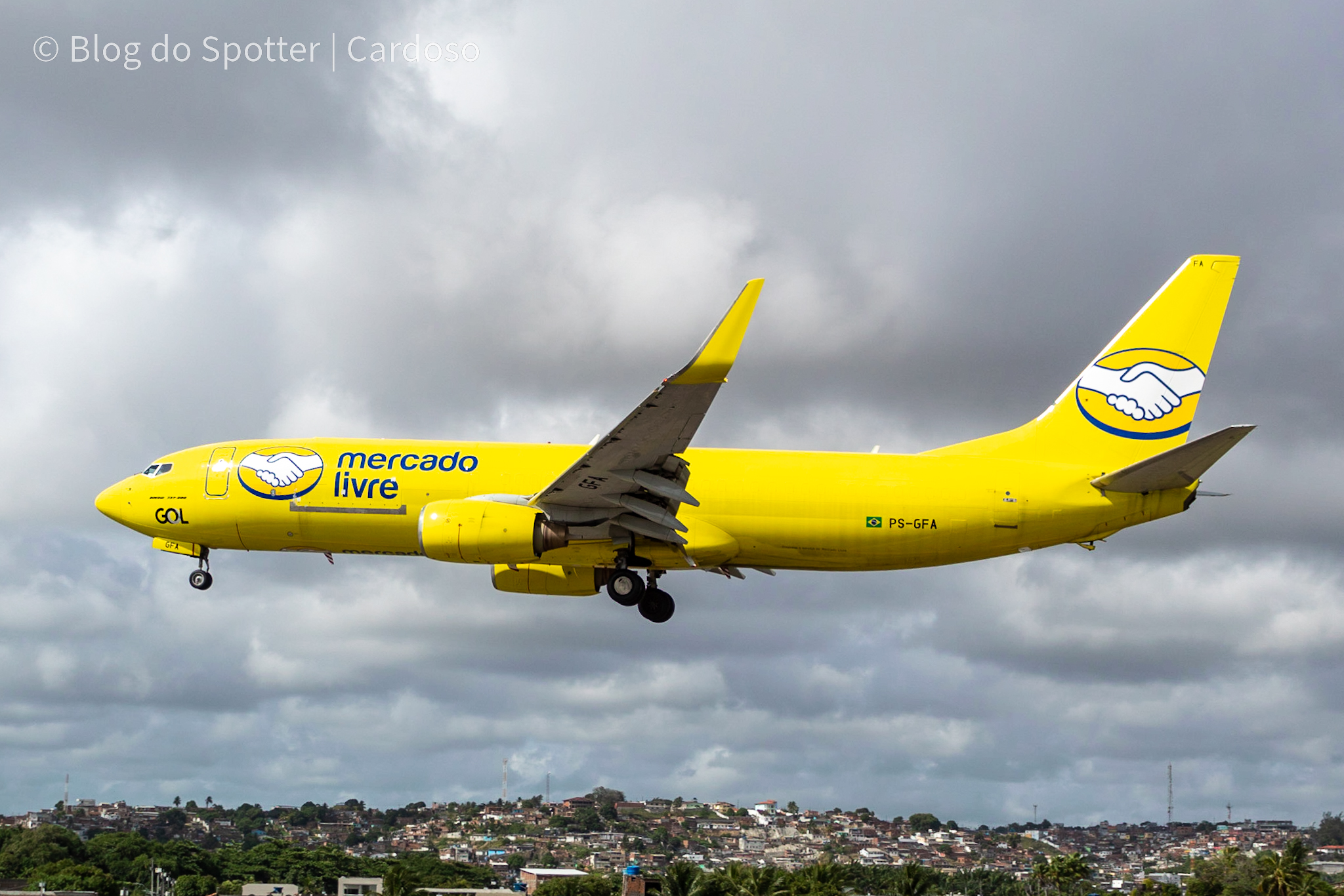 PS-GFA - Boeing 737-8EH (BCF) - Mercado Livre e GOL