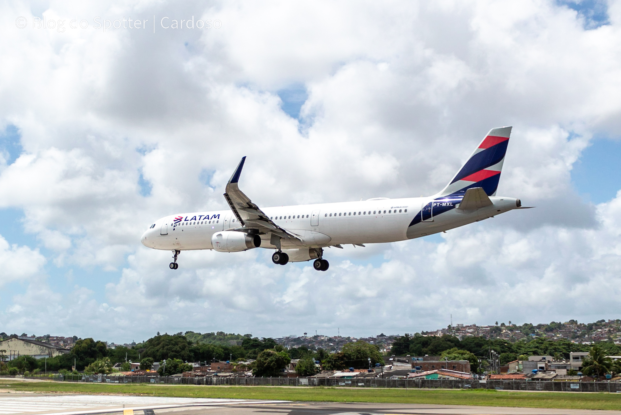 PT-MXL - Airbus A321-231 - LATAM Airlines