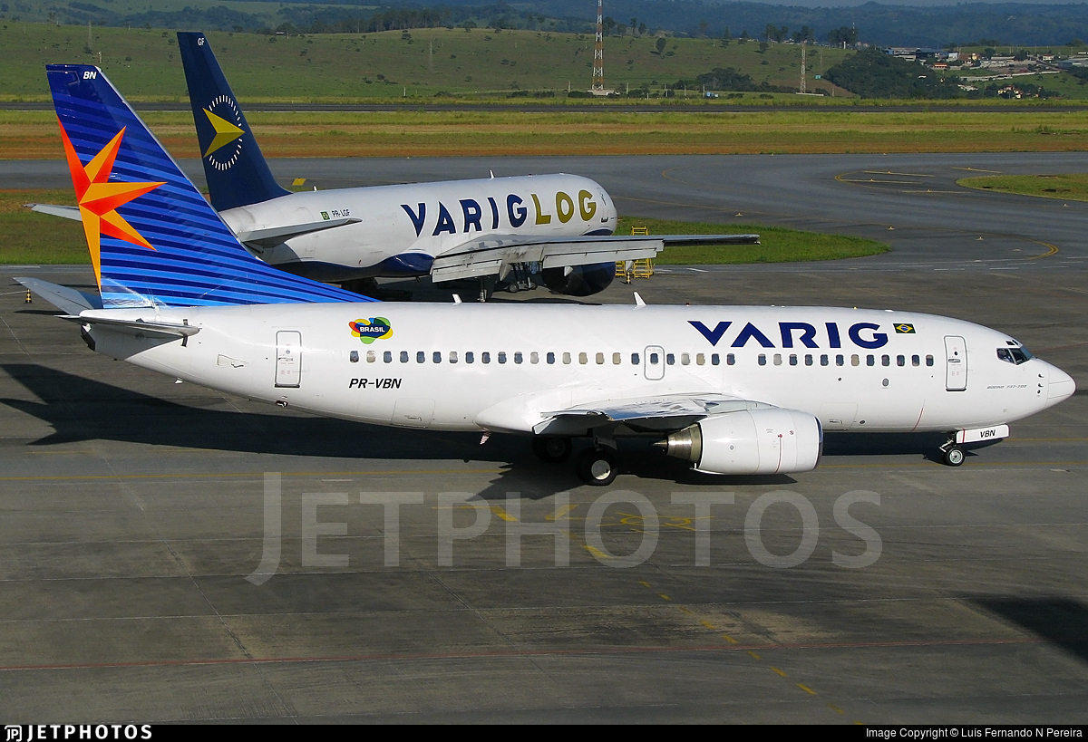 A história da VARIG: da fundação à falência - Boeing 737-700 PR-VBN