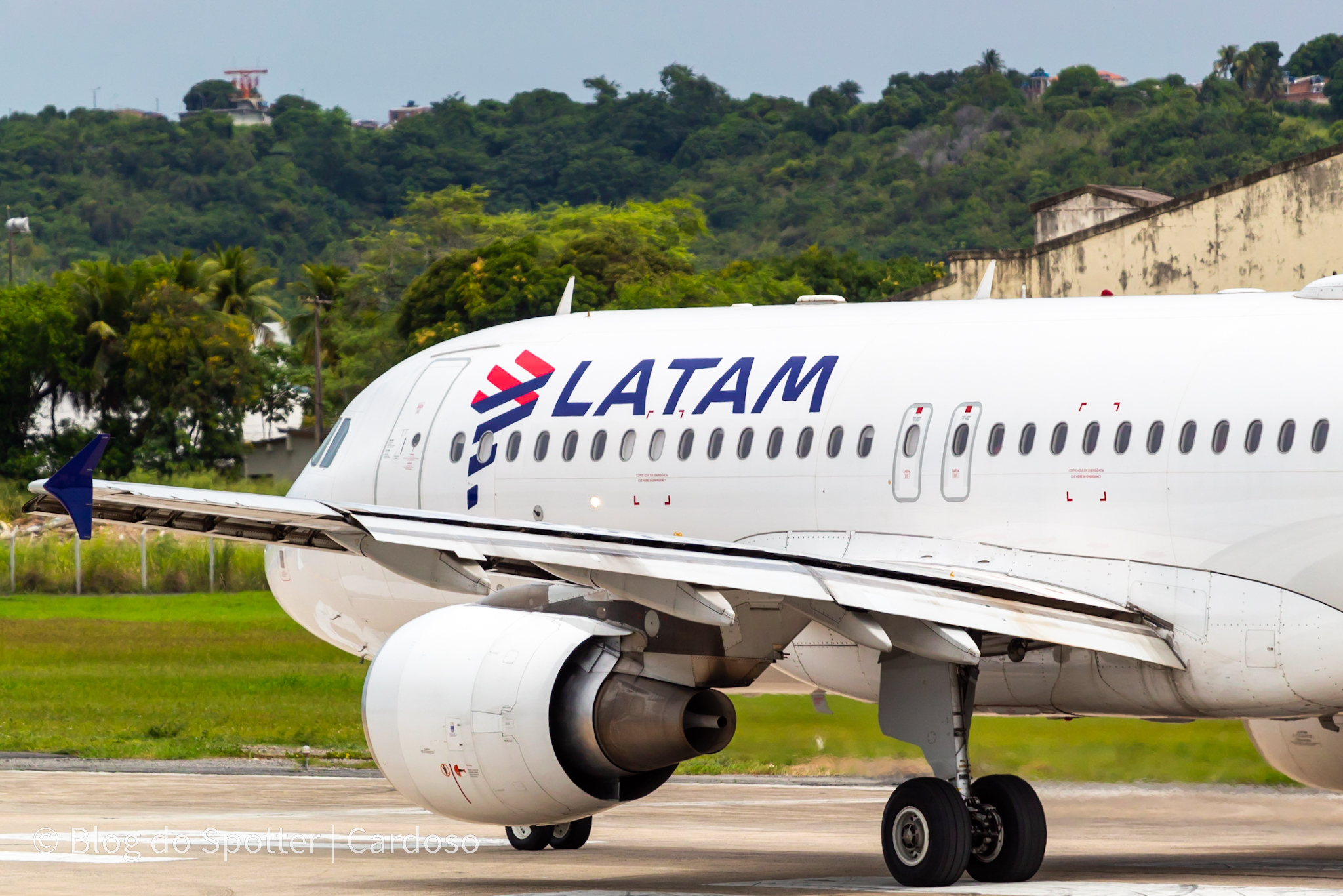 PR-HHW - Airbus A320-214 - LATAM Airlines