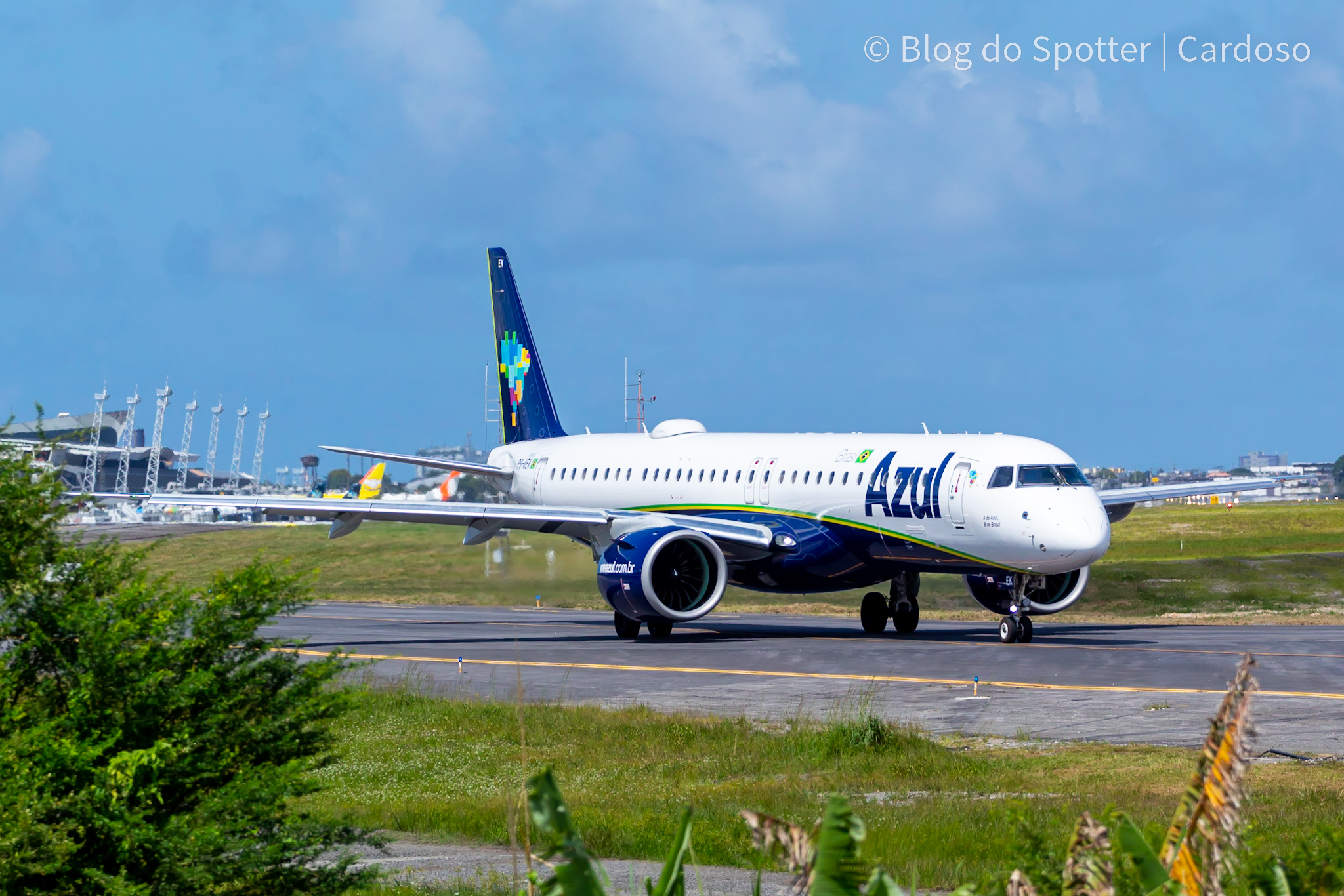 PS-AEK – Embraer E195-E2 – Azul Linhas Aéreas