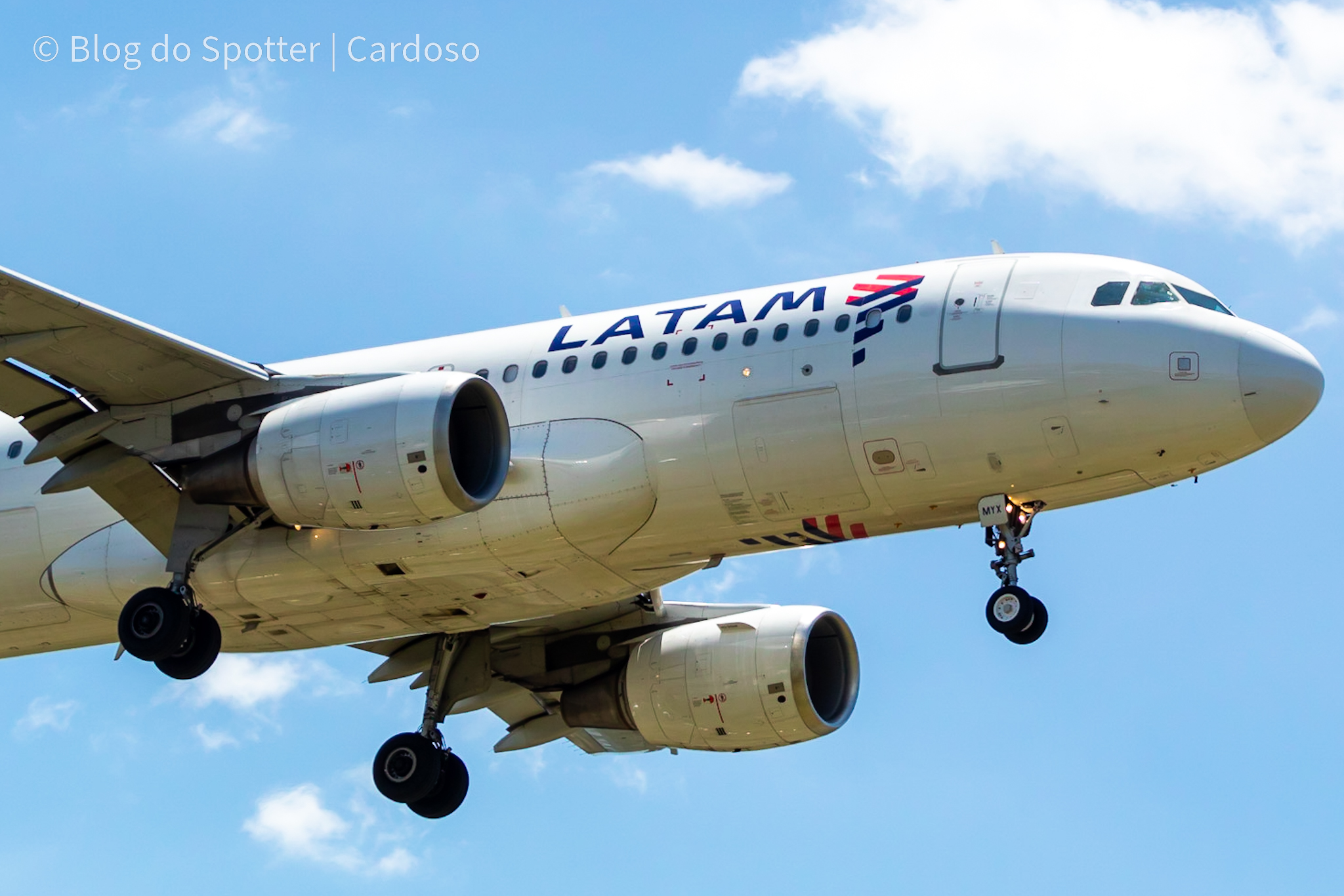 PR-MYX - Airbus A320-214 - LATAM Airlines
