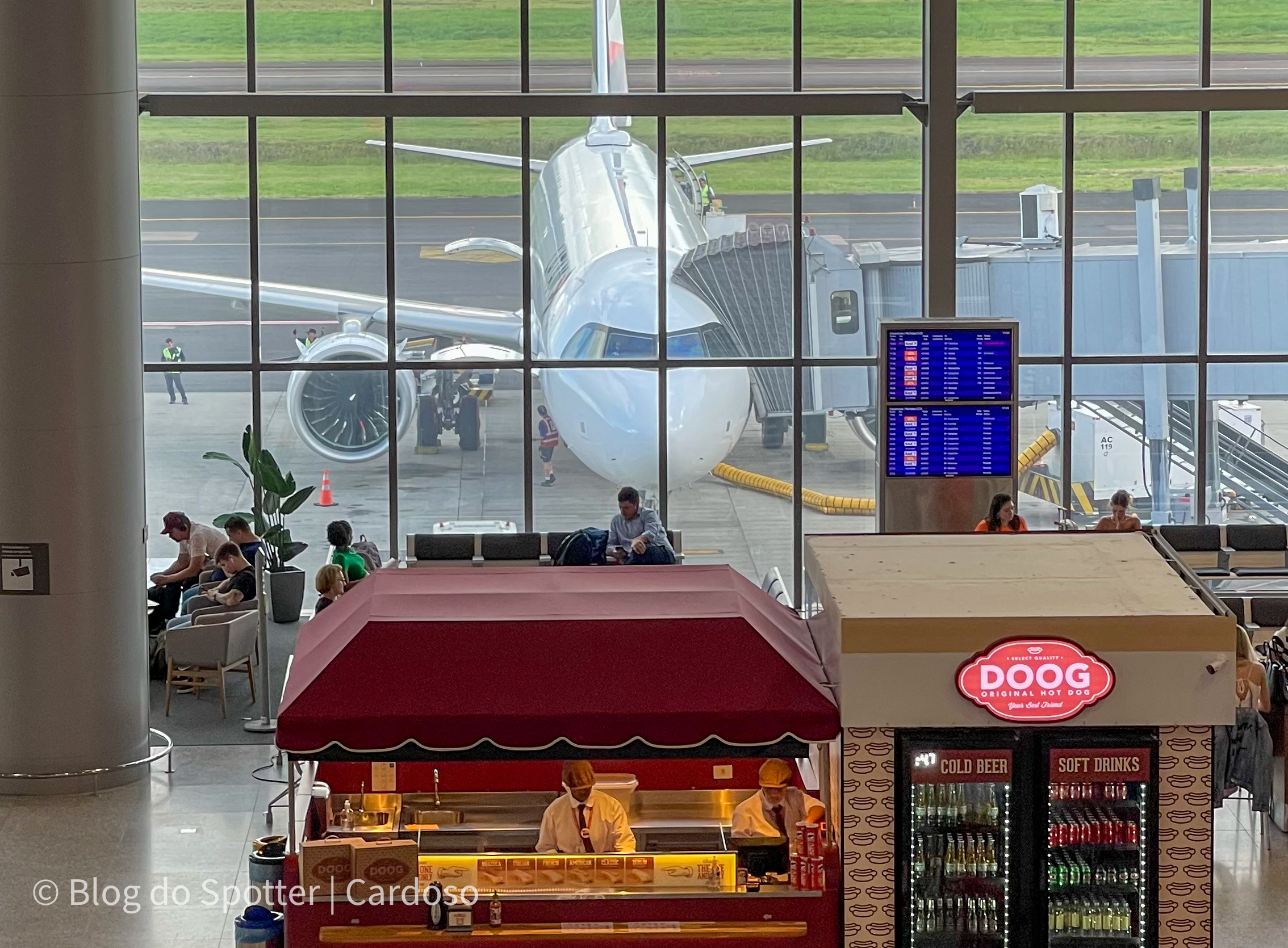 O Aeroporto de Porto Alegre volta a receber passageiros no terminal