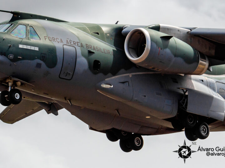 FAB utiliza Embraer KC-390 no combate aos incêndios em SP