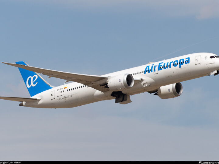 Voo da Air Europa que iria para Madrid faz pouso de emergência em Recife