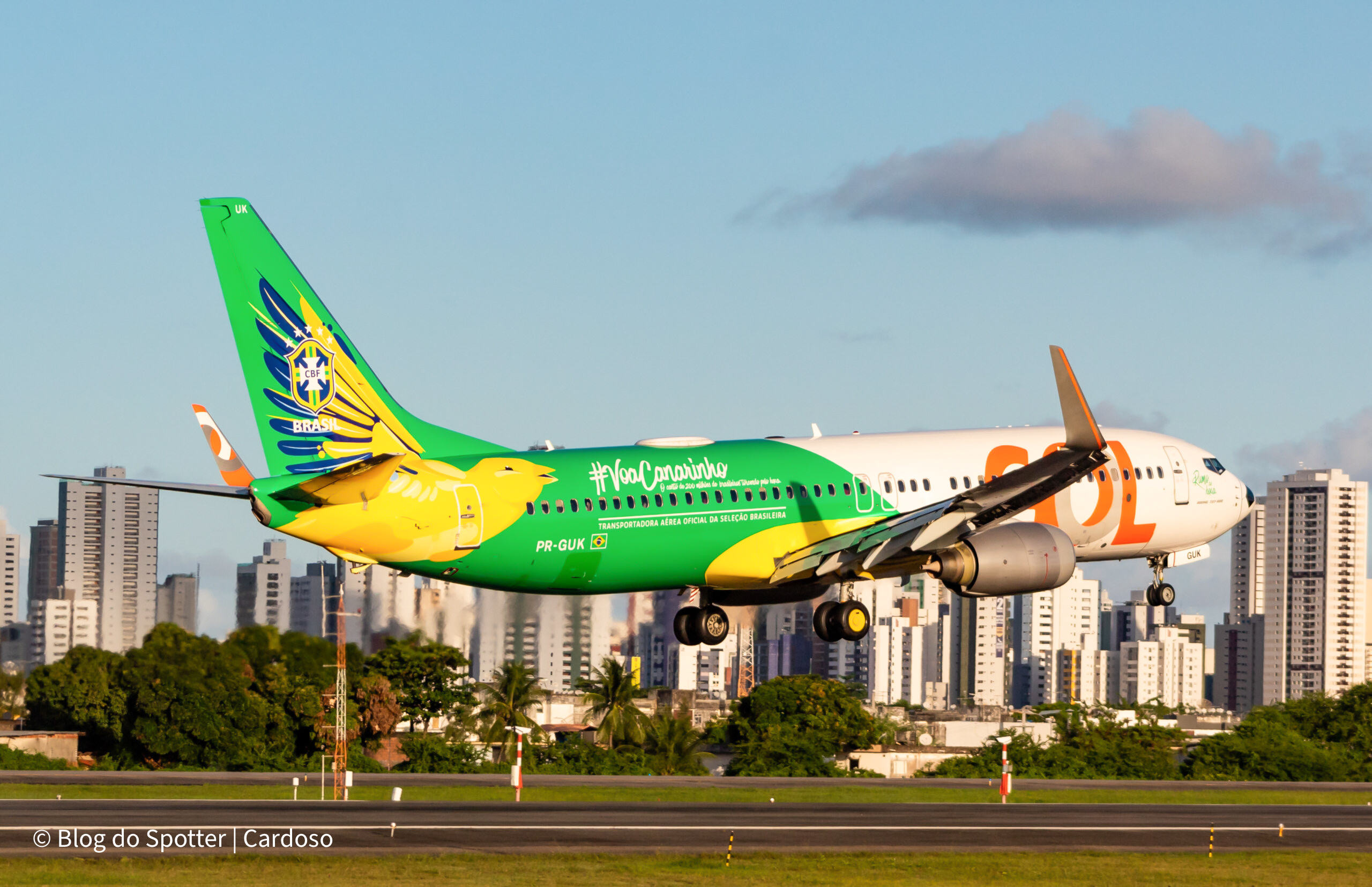 PR-GUK – Boeing 737-800 – GOL em Recife