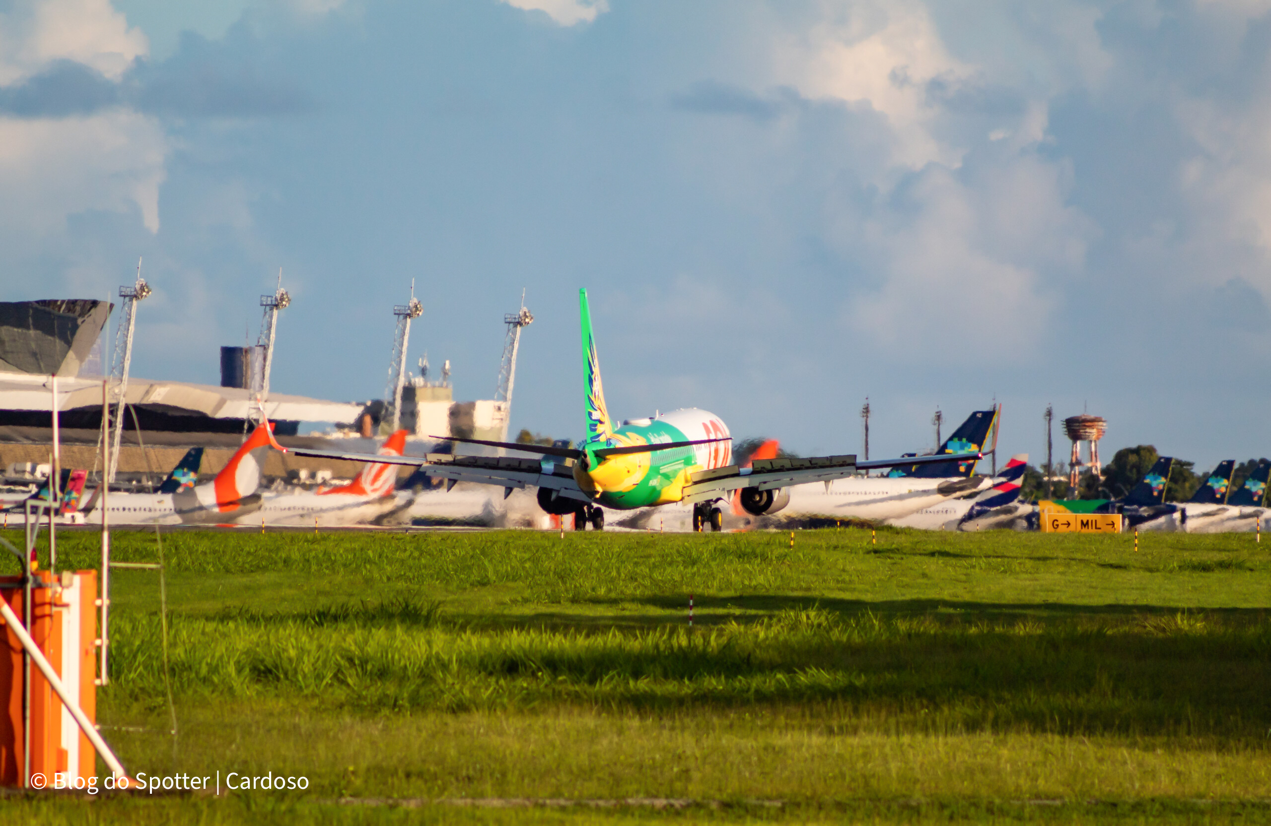 PR-GUK – Boeing 737-800 – GOL em Recife
